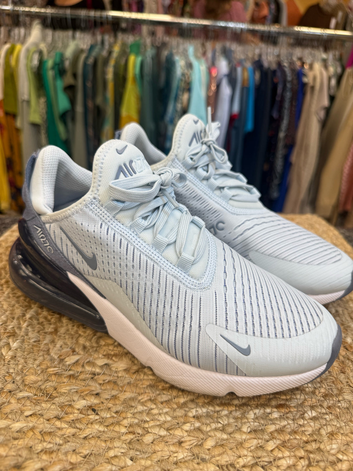 Pre-owned NIKE Light blue Dark Blue Trim Size 6.5 Designer Sneaker