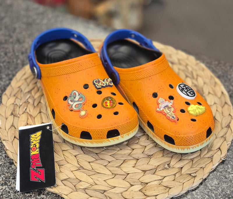 New with Tag CROCS Orange Blue Trim Size 6 Designer Shoe