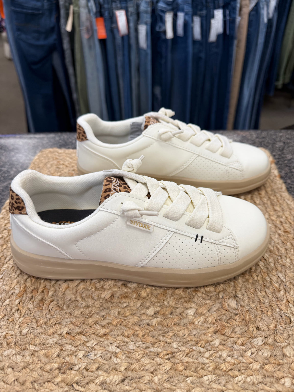 Pre-owned HEY DUDE Off white Animal Trim Size 7 Shoe