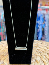 Pre-owned KENDRA SCOTT Gold Iridescent Designer Necklace