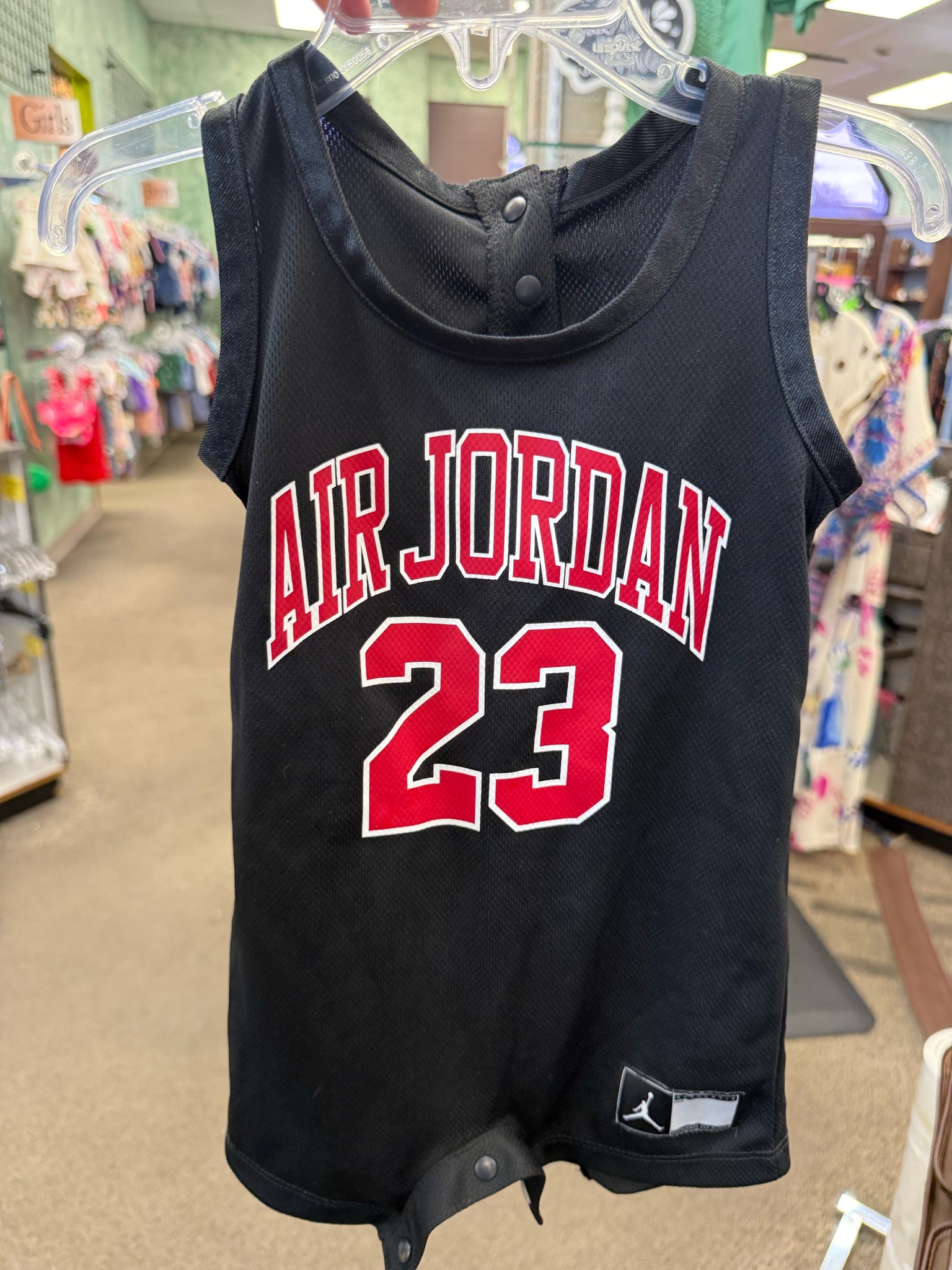 Pre-owned JORDAN Black Red Trim C-SIZE 12mo Sleeveless Shorts Boys Jumper