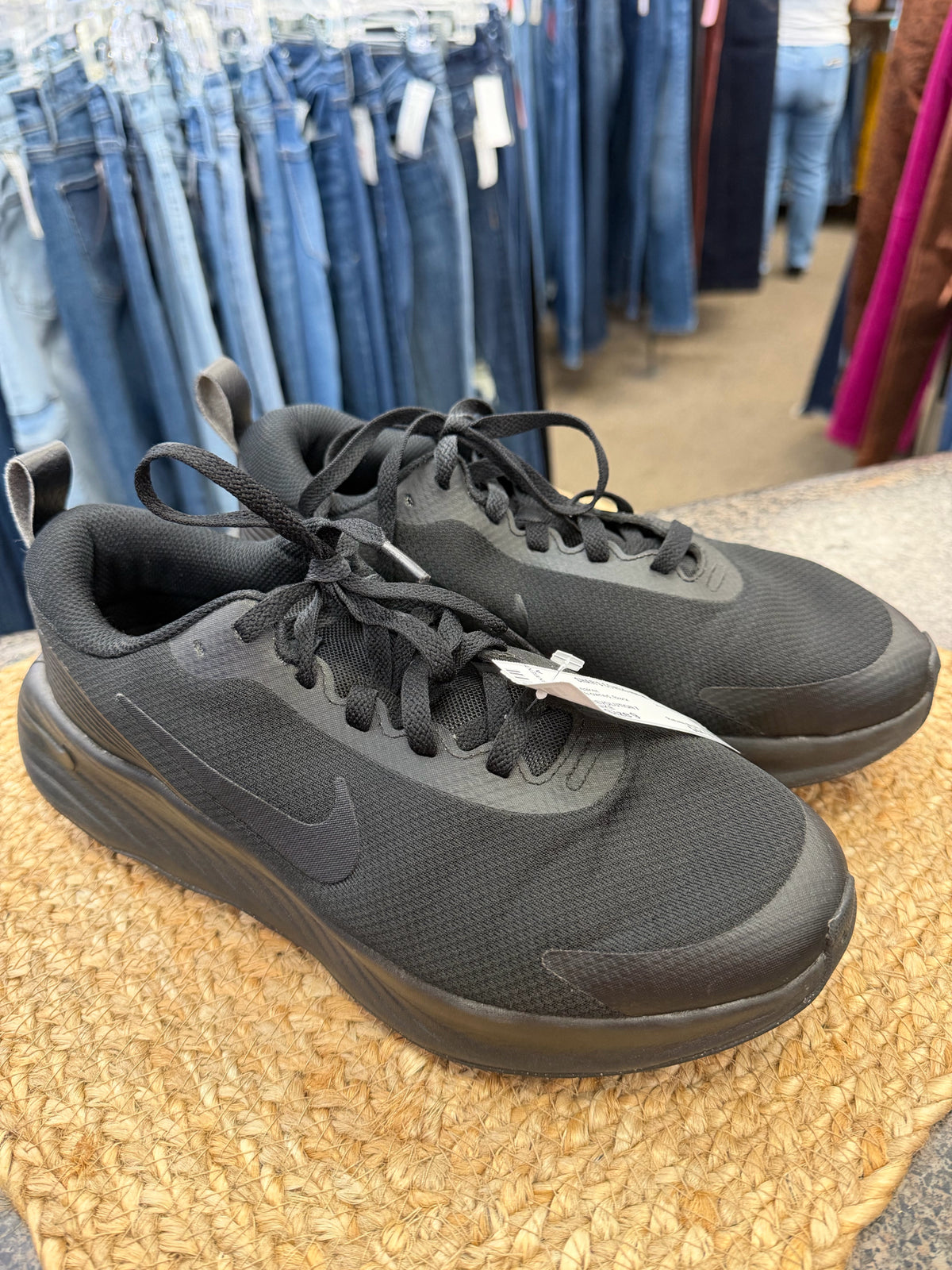 Pre-owned NIKE Black Size 9 Sneaker