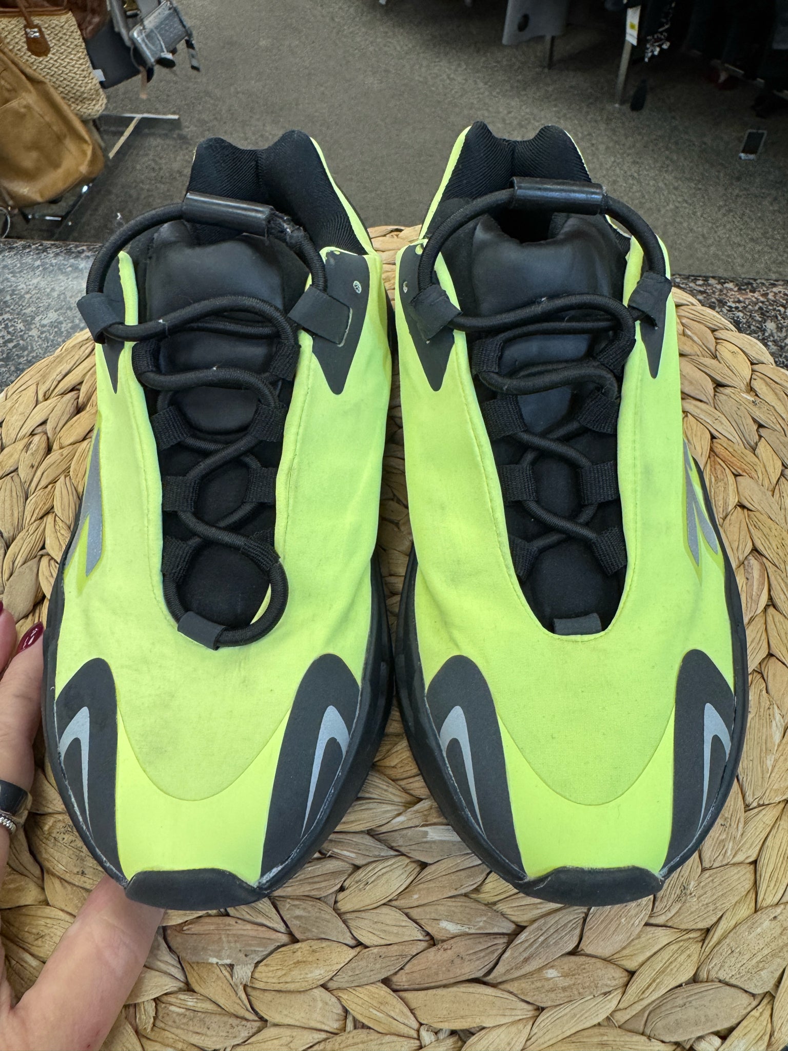 Pre-owned ADIDAS Neon yellow Black C-SIZE 6.5 Boys Sneaker