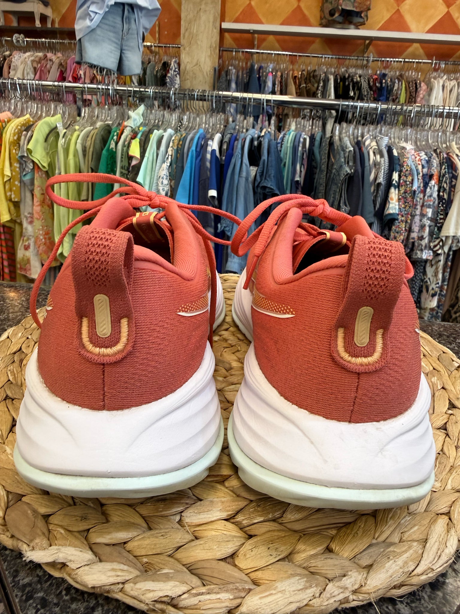 Pre-owned ASICS Dark pink Orange Trim SHOE SIZE 12 MENS Sneakers