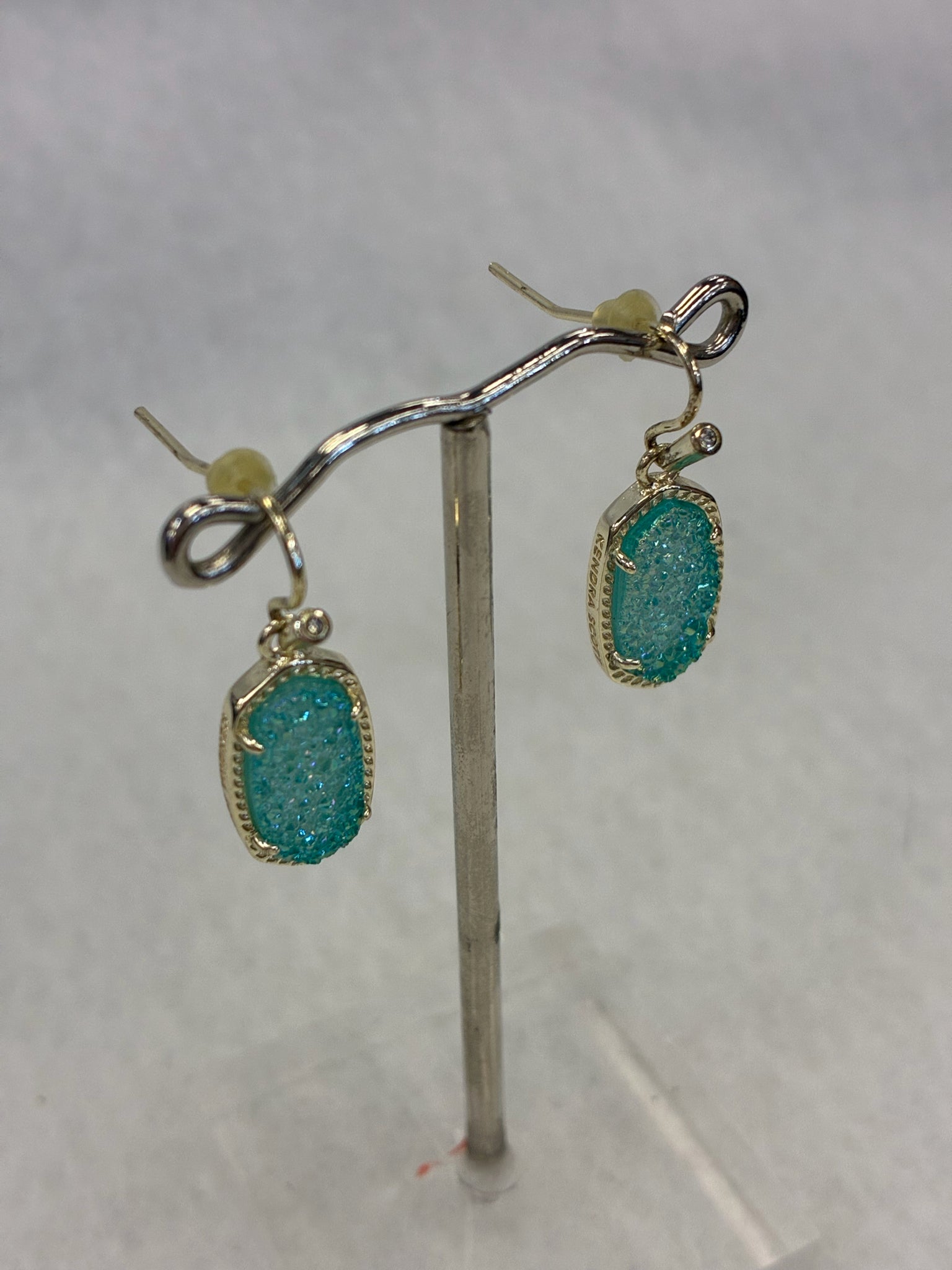 Pre-owned KENDRA SCOTT Aqua Gold Trim Designer Earring