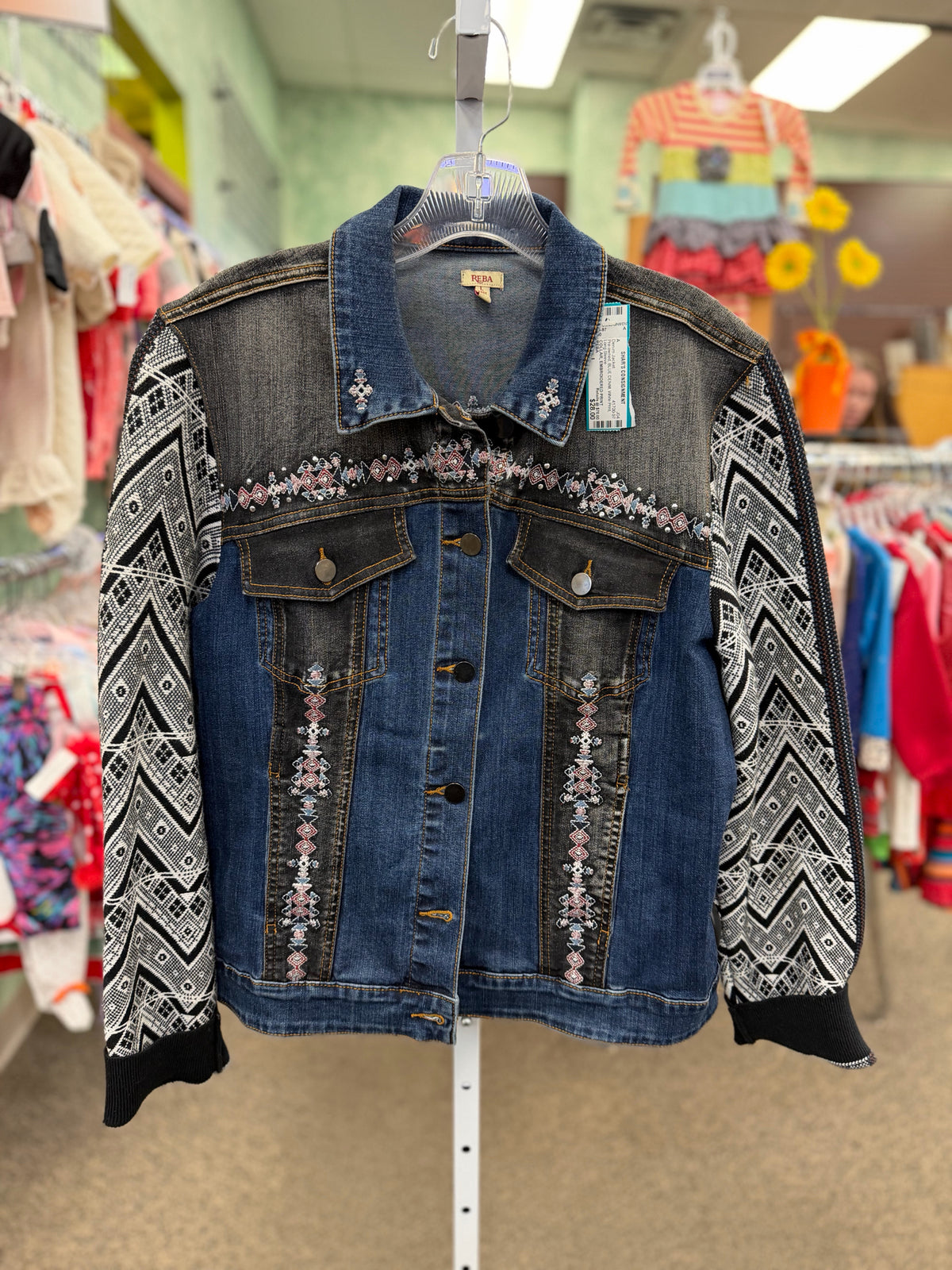 Pre-owned REBA BLUE DENIM White Print Size L Long Sleeve Denim Jacket