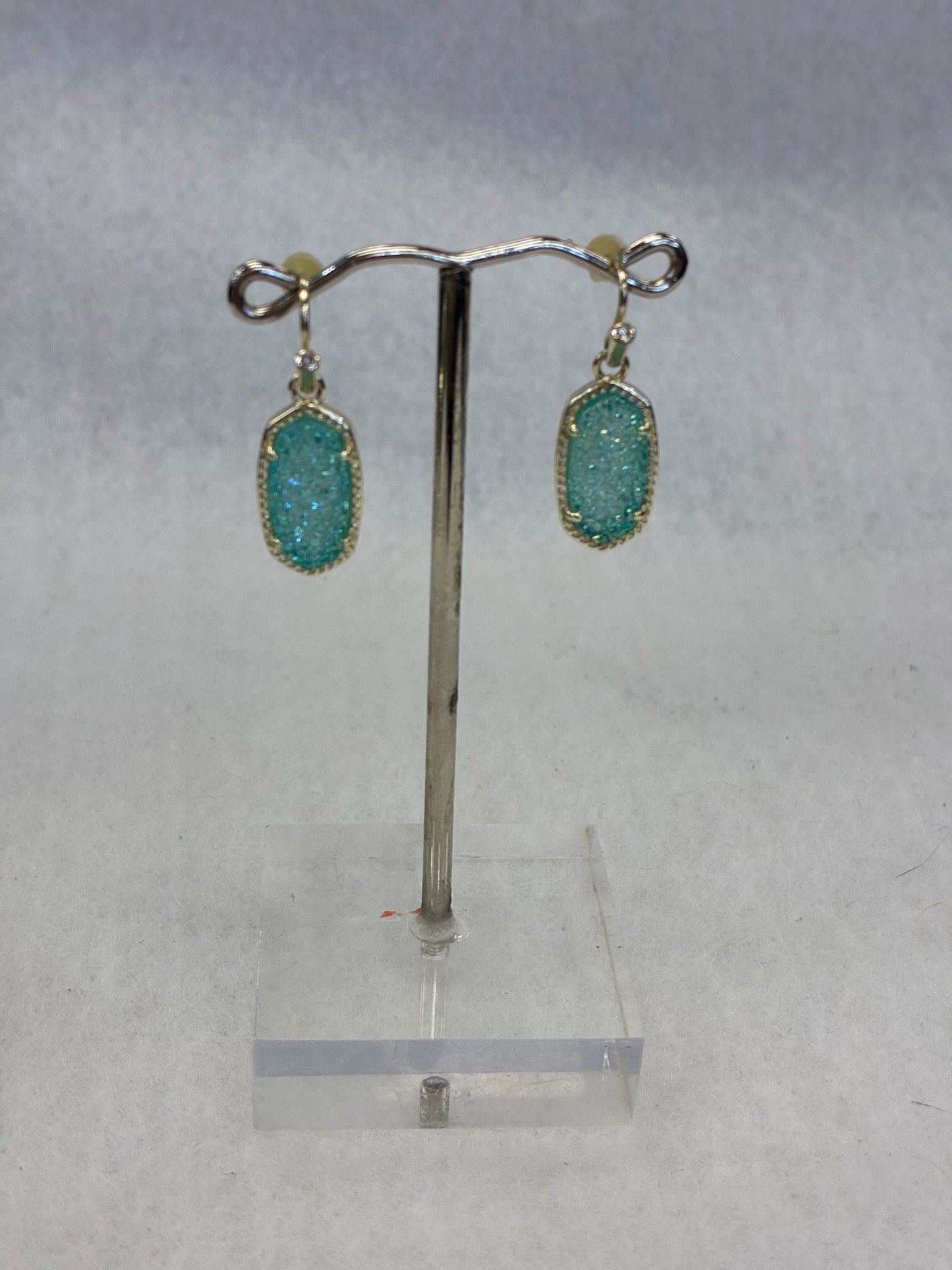 Pre-owned KENDRA SCOTT Aqua Gold Trim Designer Earring