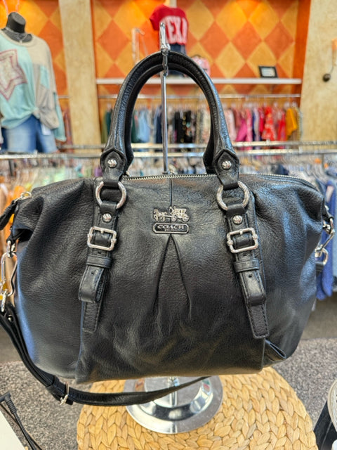 Pre-owned COACH Black L Shoulder Purse