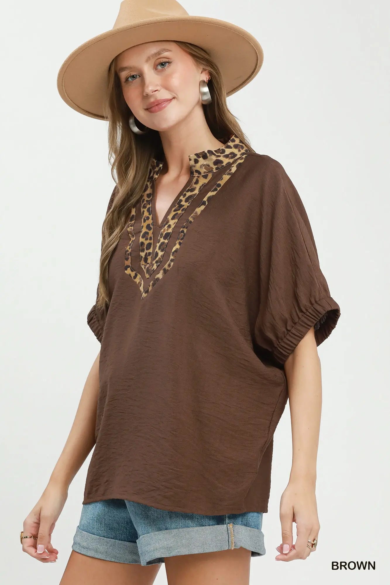 New UMGEE Dark brown Leopard Trim Size: S Short Sleeve Blouse