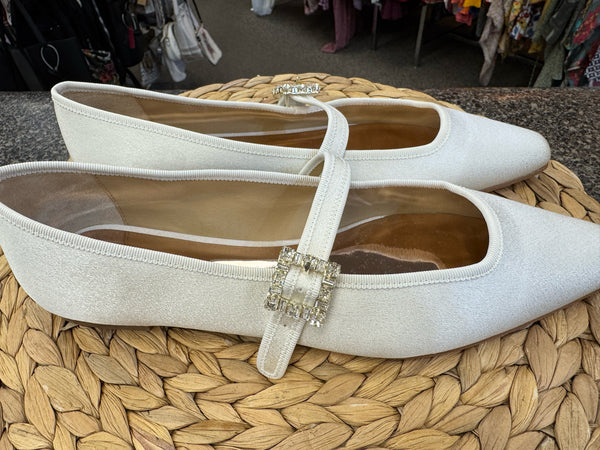 Pre-owned BADGLEY MISCHKA Cream Size 10 Shoe