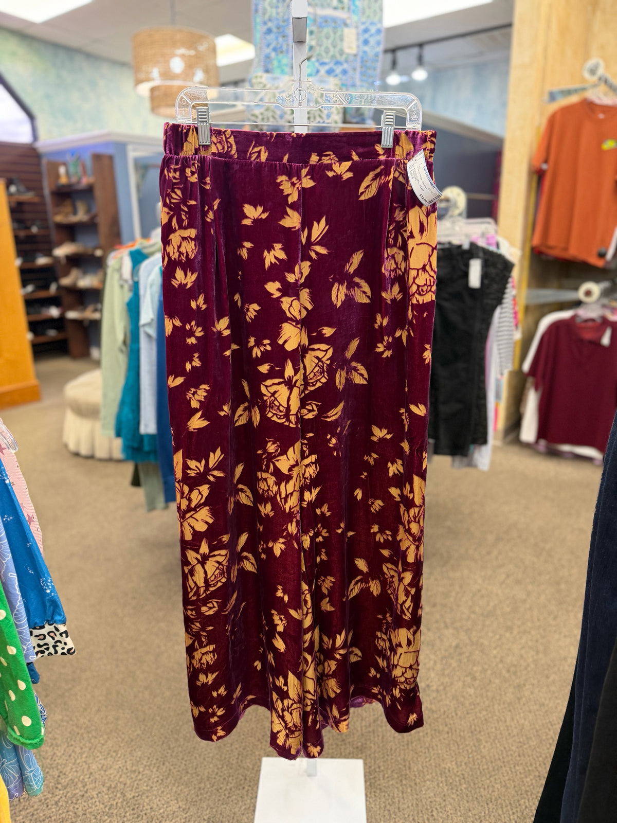 Pre-owned JOHNNY WAS Purple Gold Print Size 8 Pants