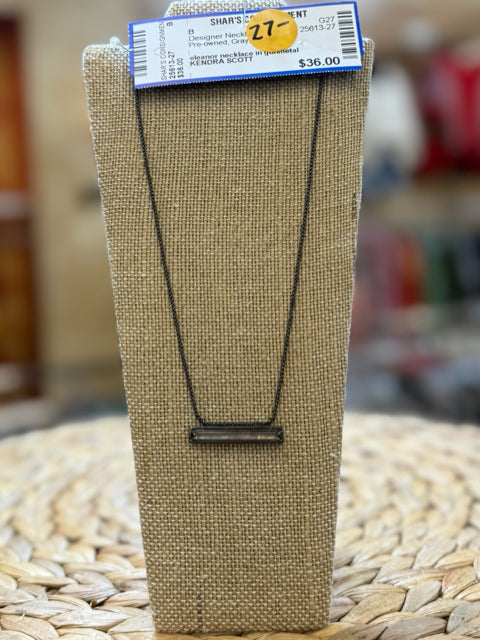Pre-owned KENDRA SCOTT Gray Iridescent Designer Necklace