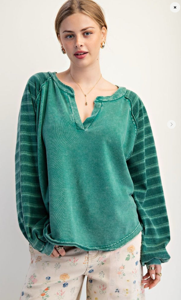 New EASEL Green Size S Long Sleeve Blouse
