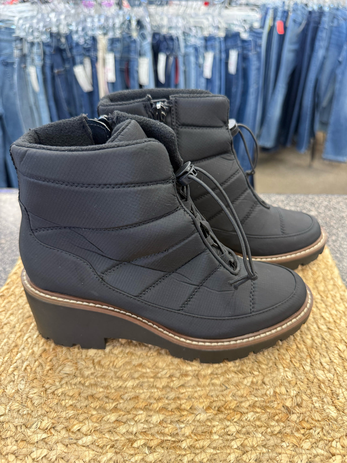 Pre-owned BLONDO WATERPROOF Black Size 7 Bootie