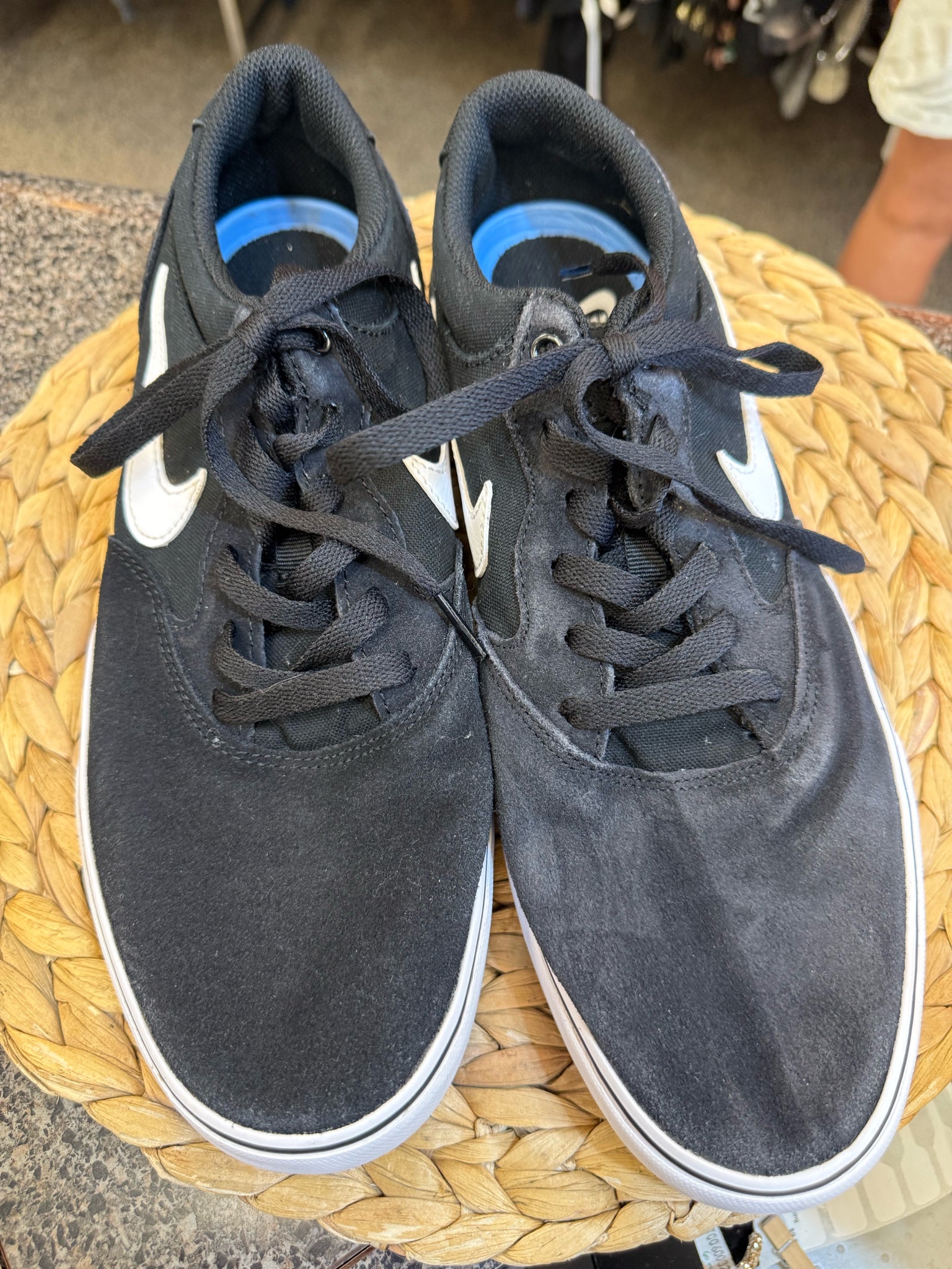 Pre-owned NIKE Black White SHOE SIZE 11.5 MENS Sneakers