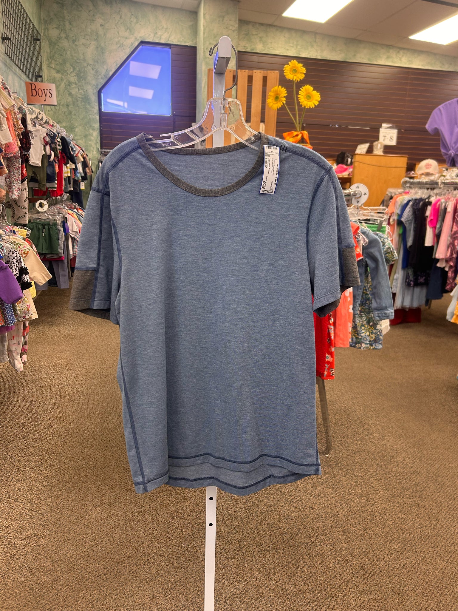 Pre-owned Lululemon Navy blend Gray Trim Short Sleeve MENS Shirts