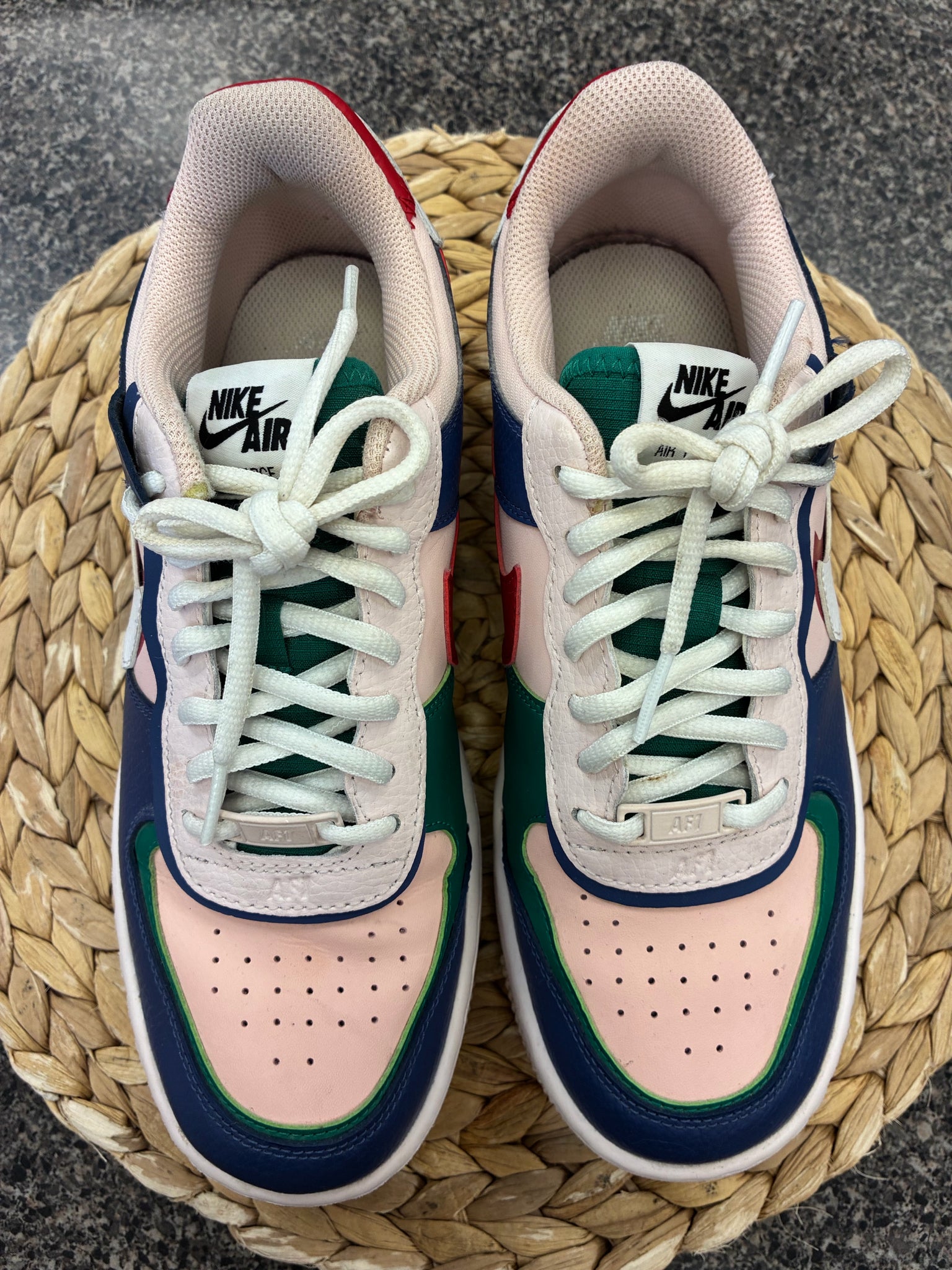 Pre-owned NIKE AIR FORCE Light pink Navy Size 8.5 Designer Sneaker