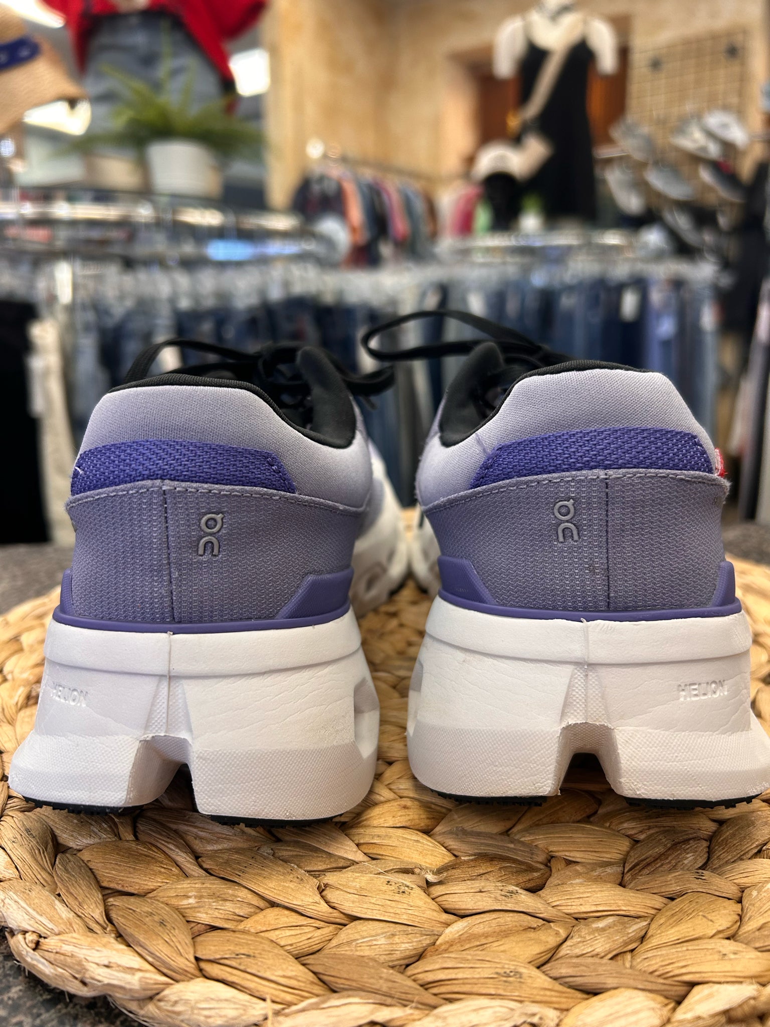 Pre-owned On Cloud Light purple White Trim Size 10 Designer Sneaker