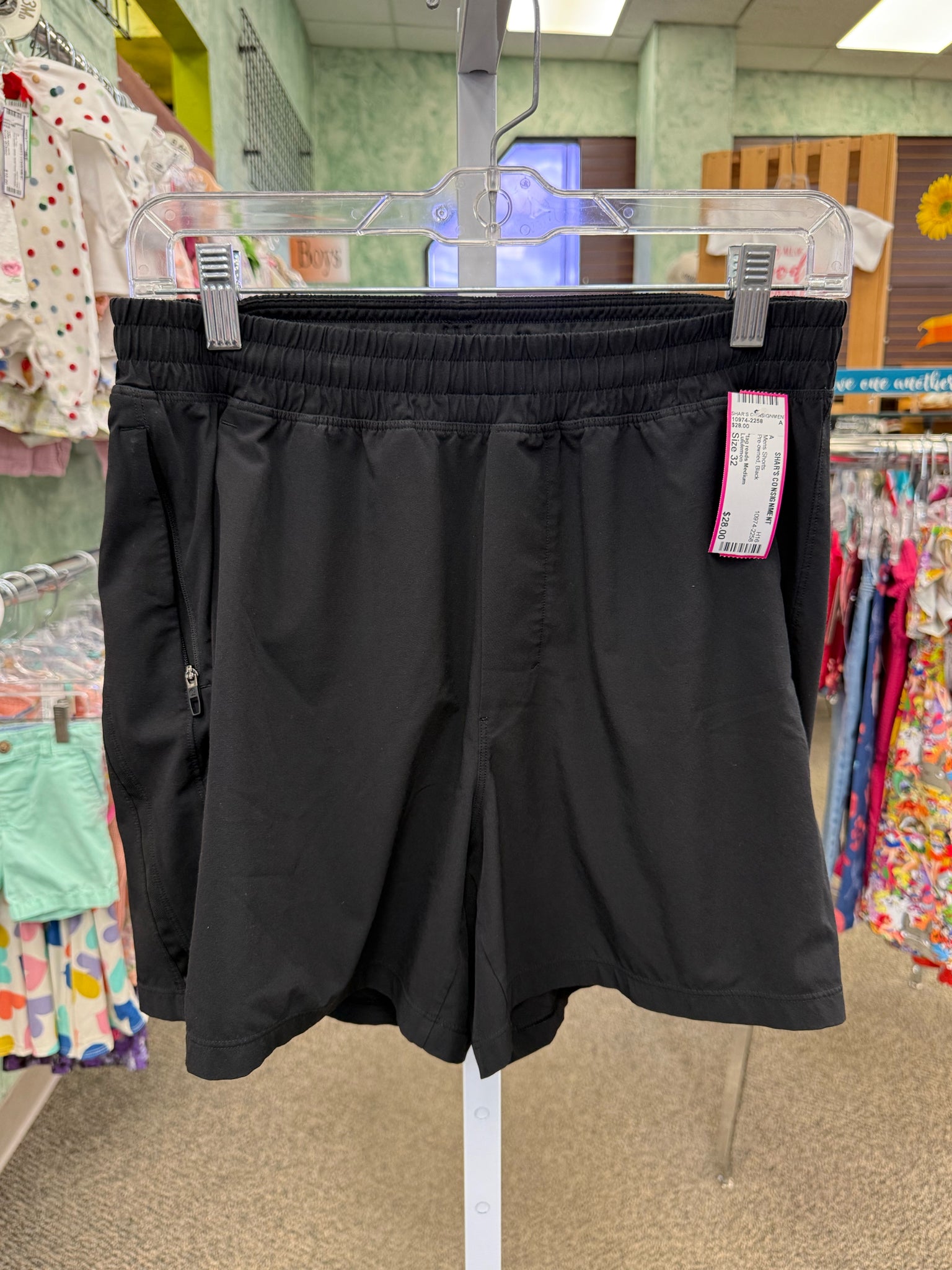 Pre-owned Lululemon Black Mens Size 32 Mens Shorts