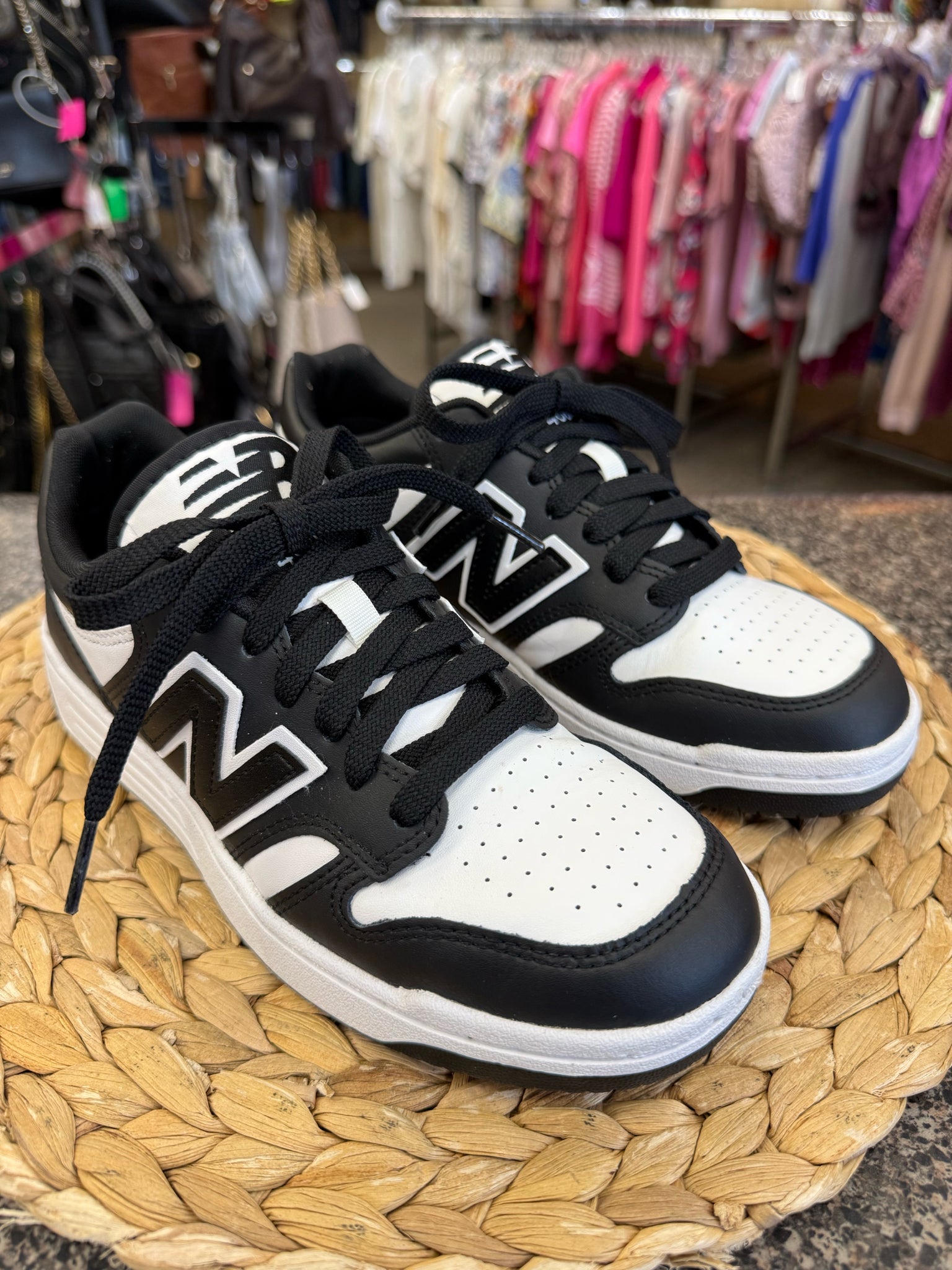 Pre-owned NEW BALANCE Black White Size 6.5 Designer Sneaker