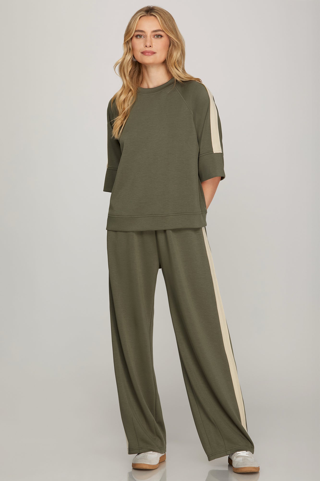 New SHE+SKY Olive Cream Trim Dr Size S Short Sleeve PantSet