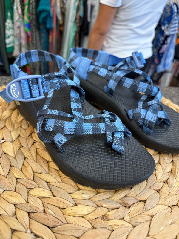 Pre-owned CHACO Blue plaid Navy Size 7 Sandal