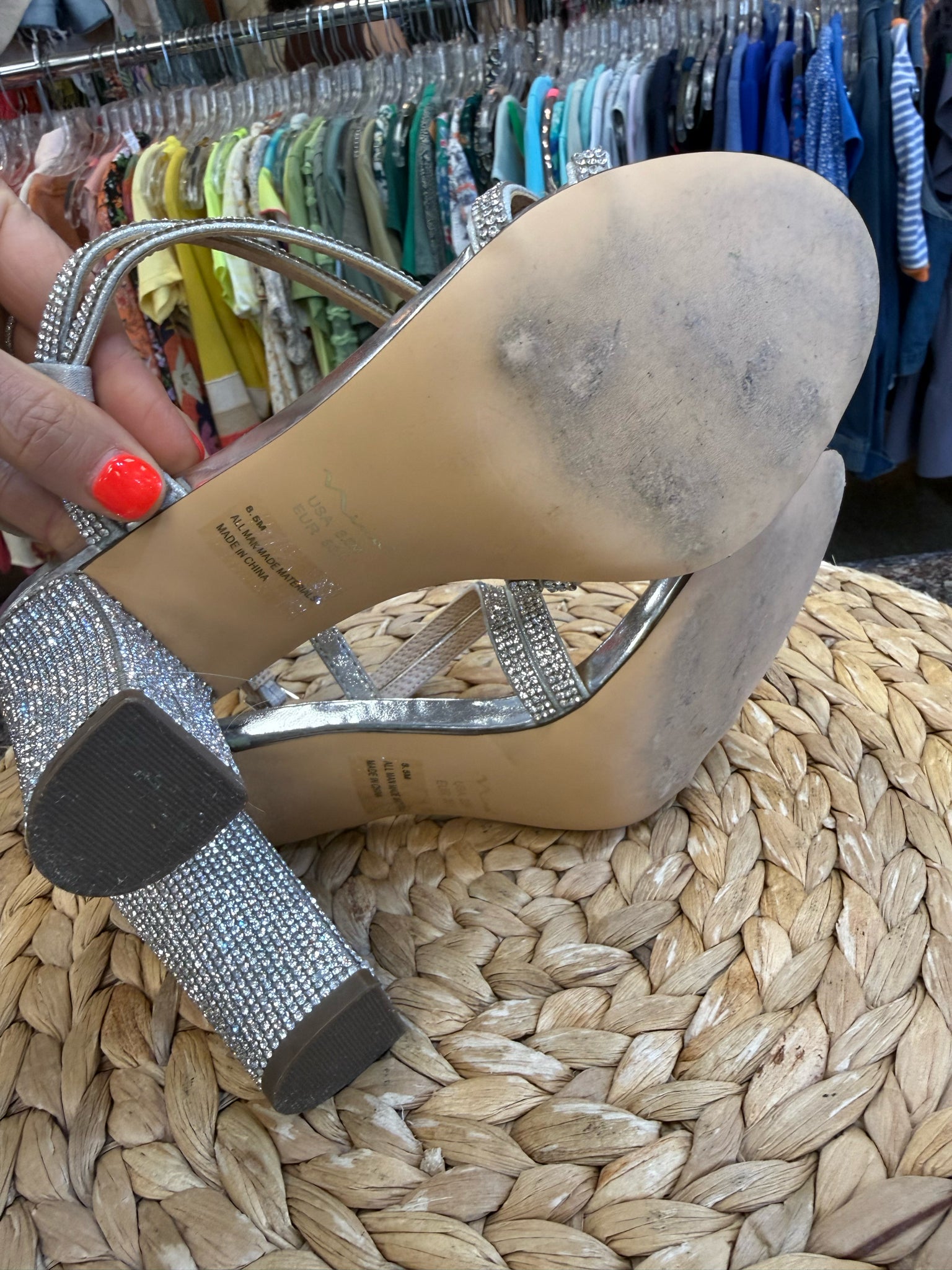 Pre-owned NINA Silver Sparkle Size 8.5 Heel