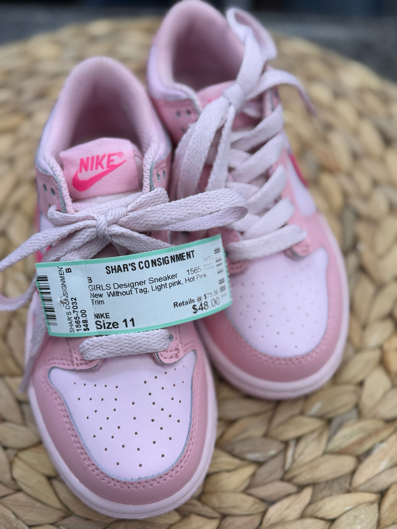 New  Without Tag NIKE Light pink Hot Pink Trim GIRLS Designer Sneaker