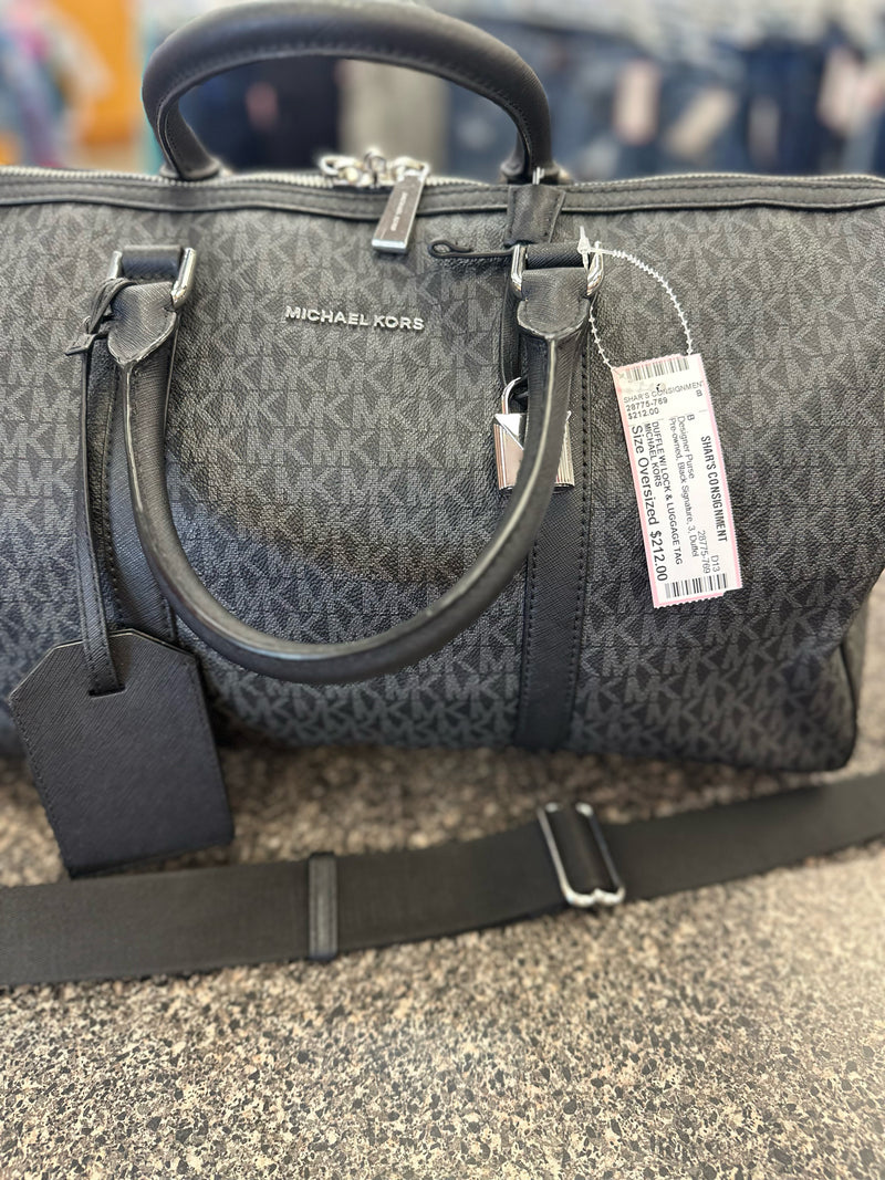 Pre-owned MICHAEL KORS Black Signature Duffel Designer Purse