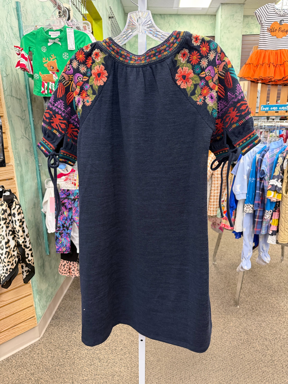 Pre-owned THML Navy Multi Print Size 6 Short Sleeve Dress