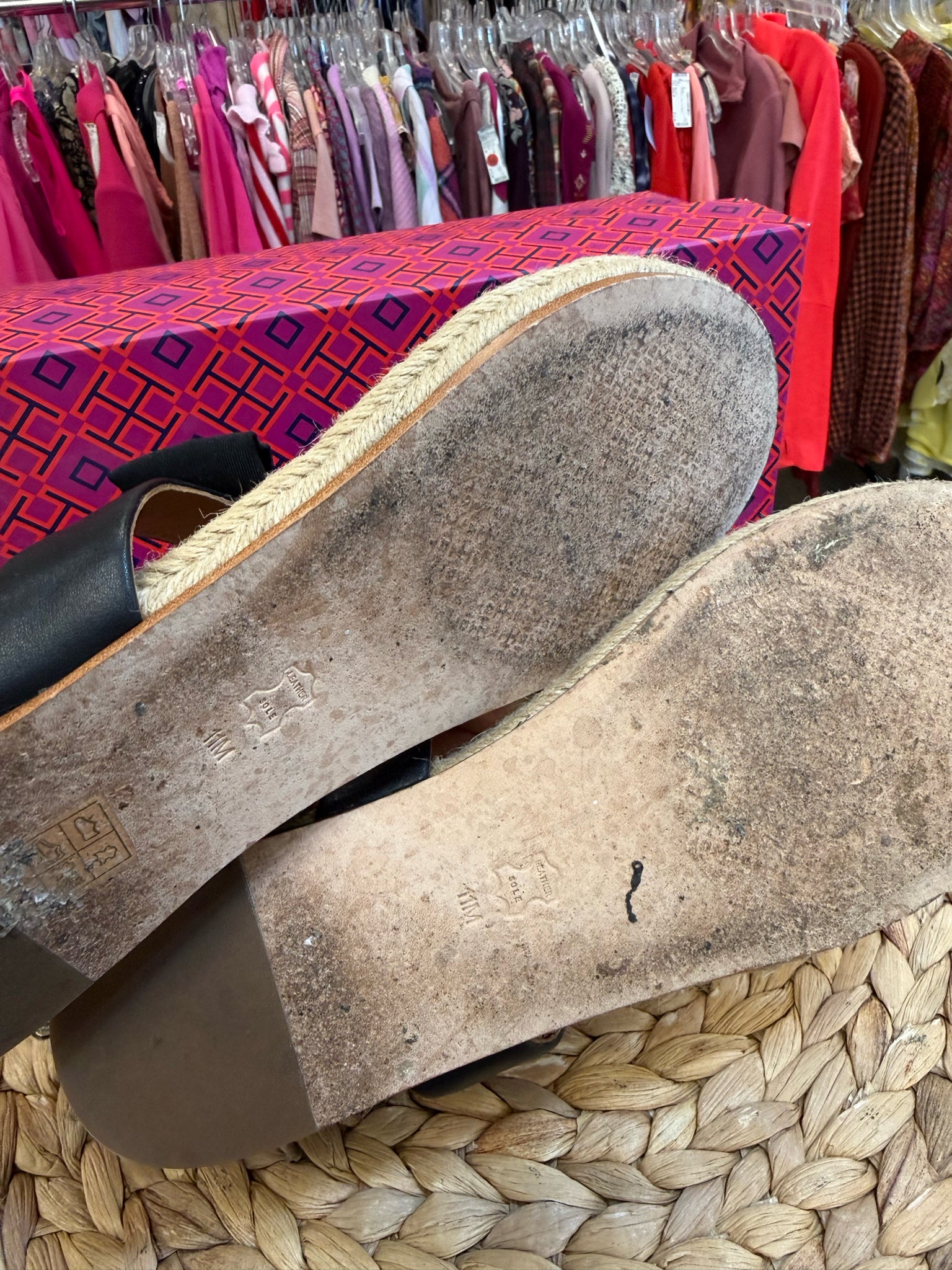 Pre-owned TORY BURCH Black Tan Inside Size 11 Designer Sandal