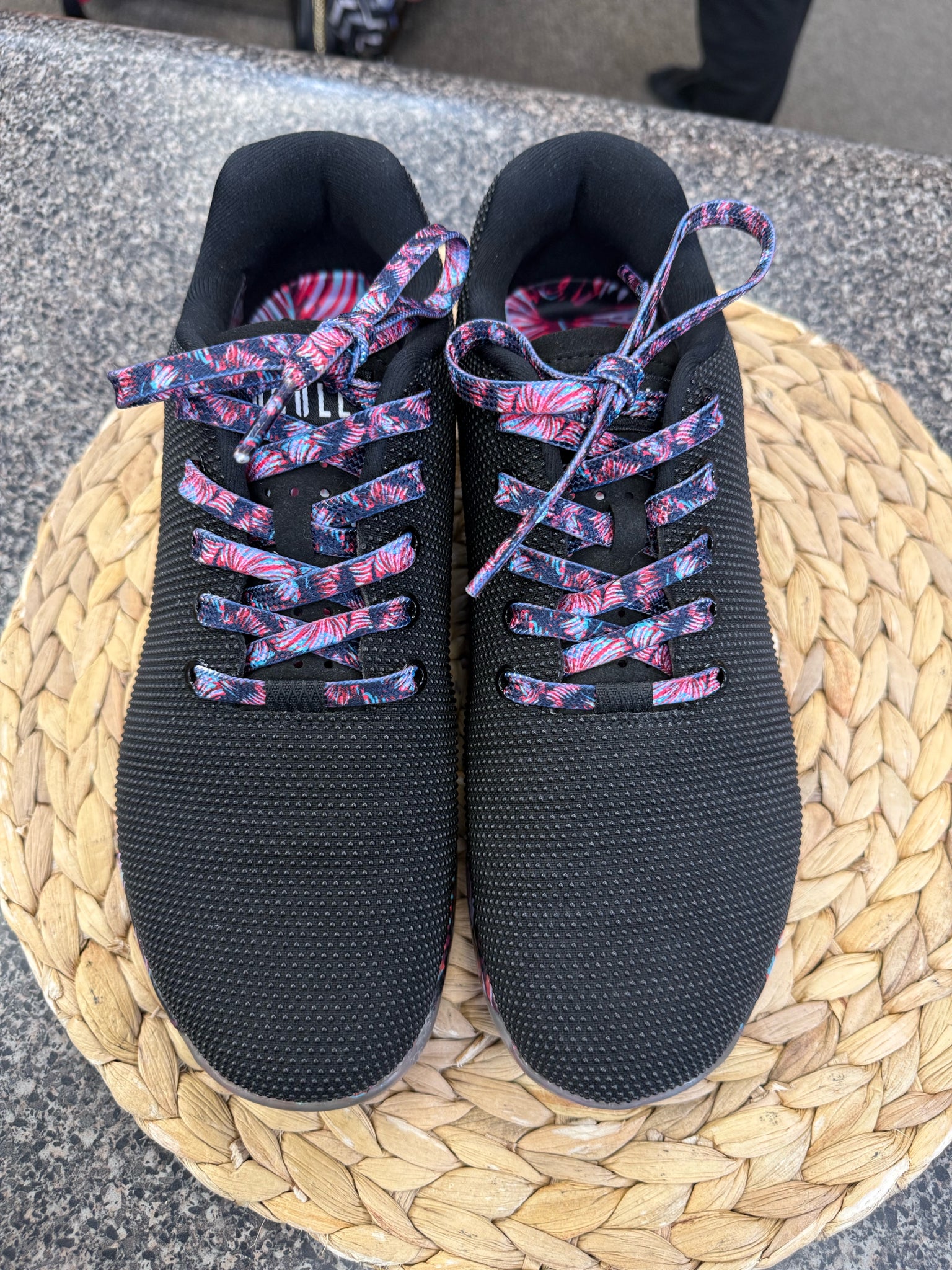 Pre-owned NIKE Pink Light Pink Size 8 Designer Sneaker