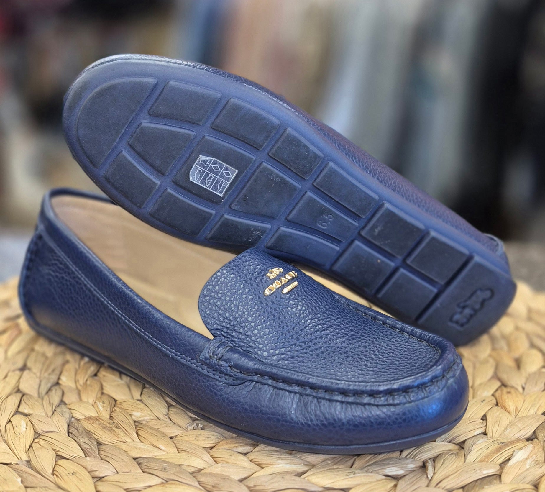 Pre-owned COACH Navy Size 6.5 Designer Shoe