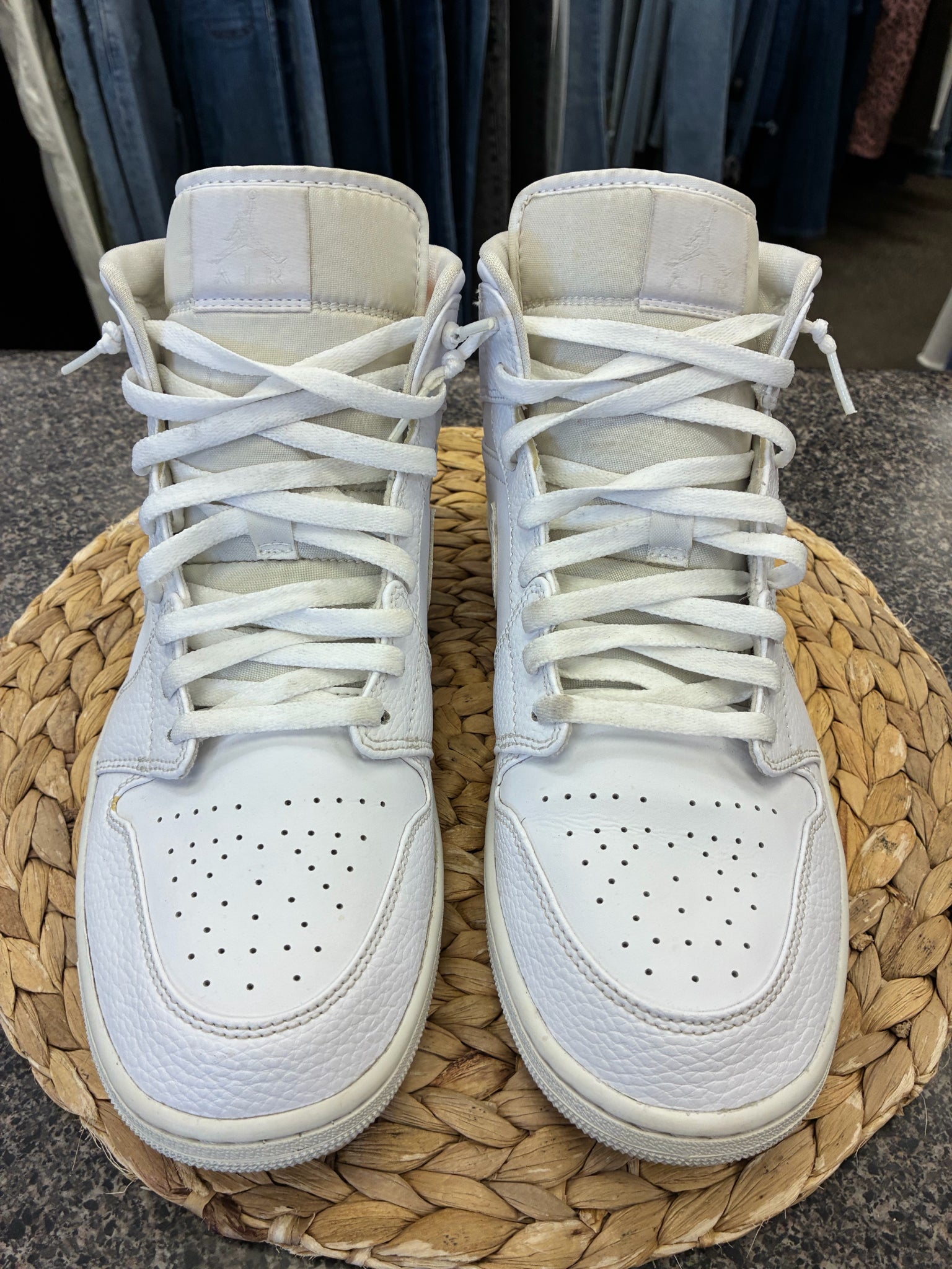Pre-owned NIKE White SHOE SIZE 12 MENS Designer Sneaker