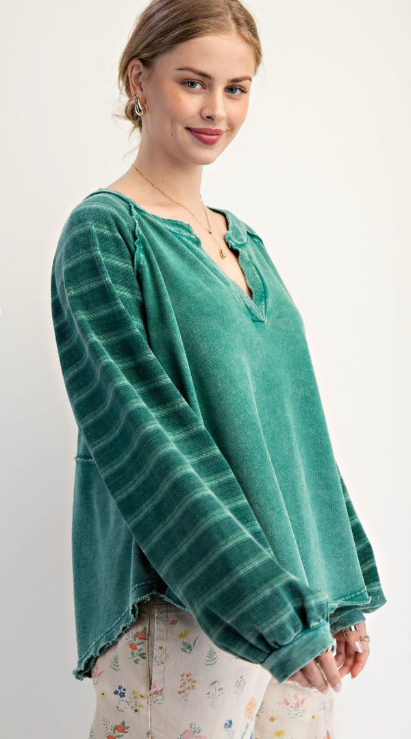 New EASEL Green Size S Long Sleeve Blouse