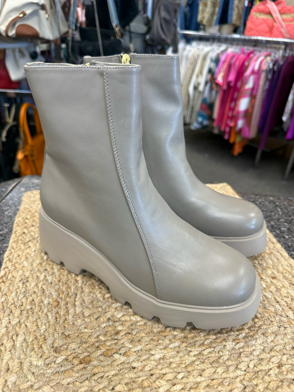 Pre-owned NAKED FEET Gray Size 8 Boot