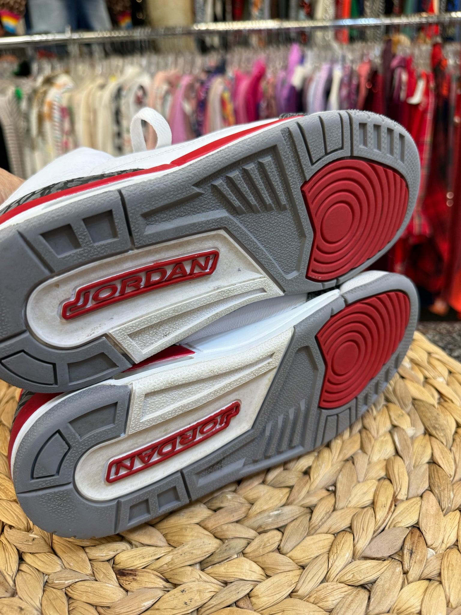 Pre-owned Nike Air Jordan White Red Trim C-SIZE 4.5 Boys Designer Sneaker