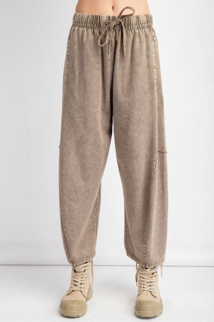 New EASEL Mocha Size Small Pants