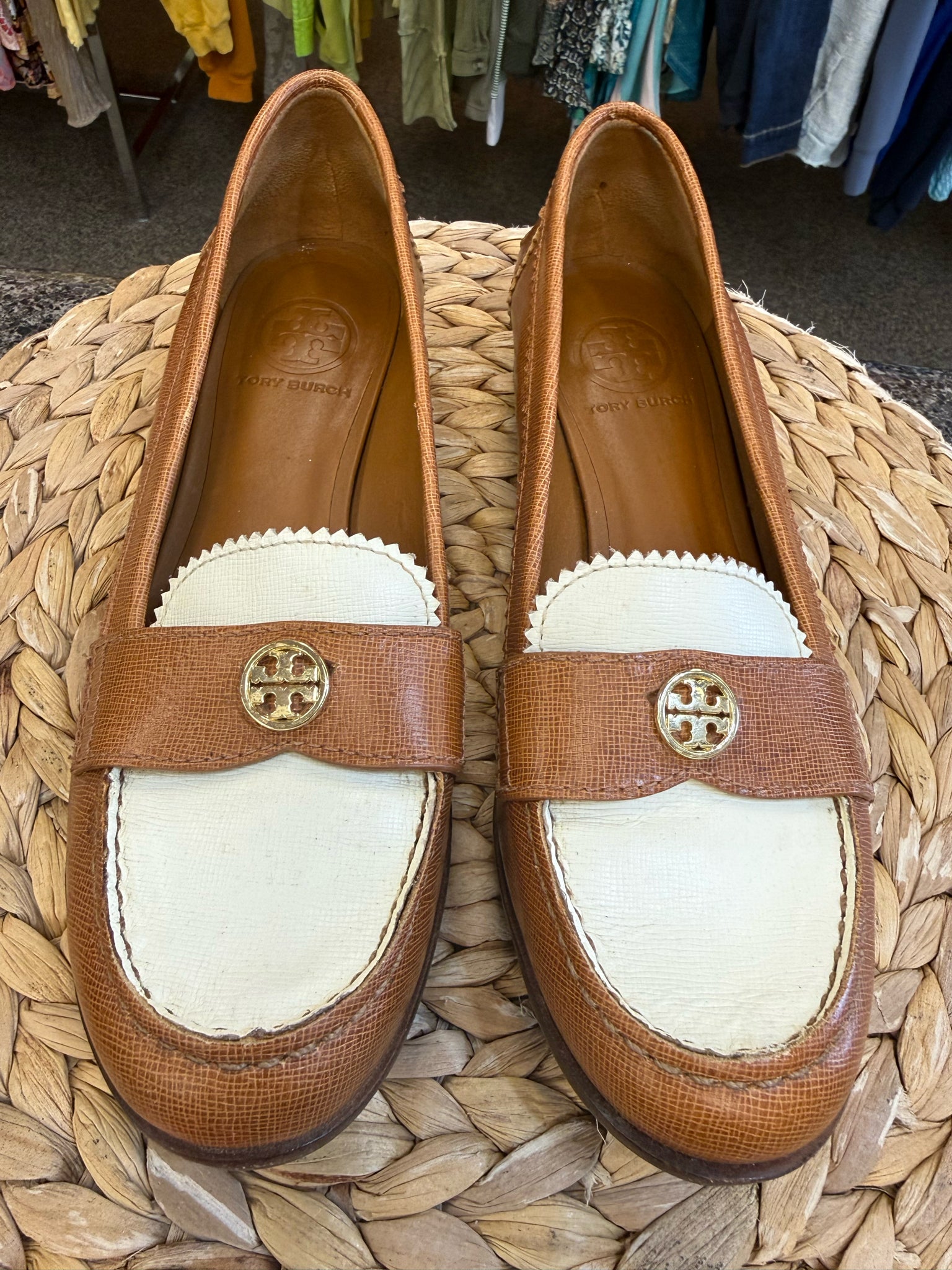 Pre-owned TORY BURCH Brown Cream Size 8 Shoe