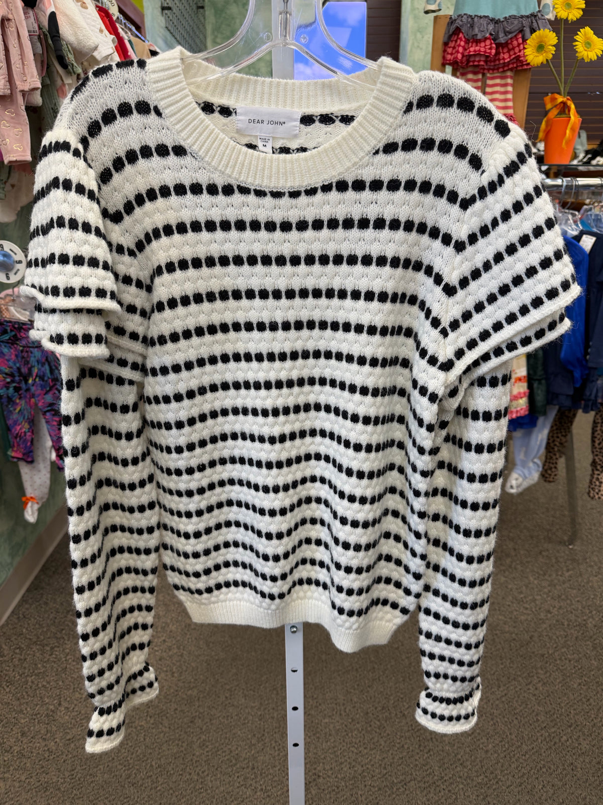 Pre-owned DEAR JOHN Ivory Black Size: M Long Sleeve Designer Sweater