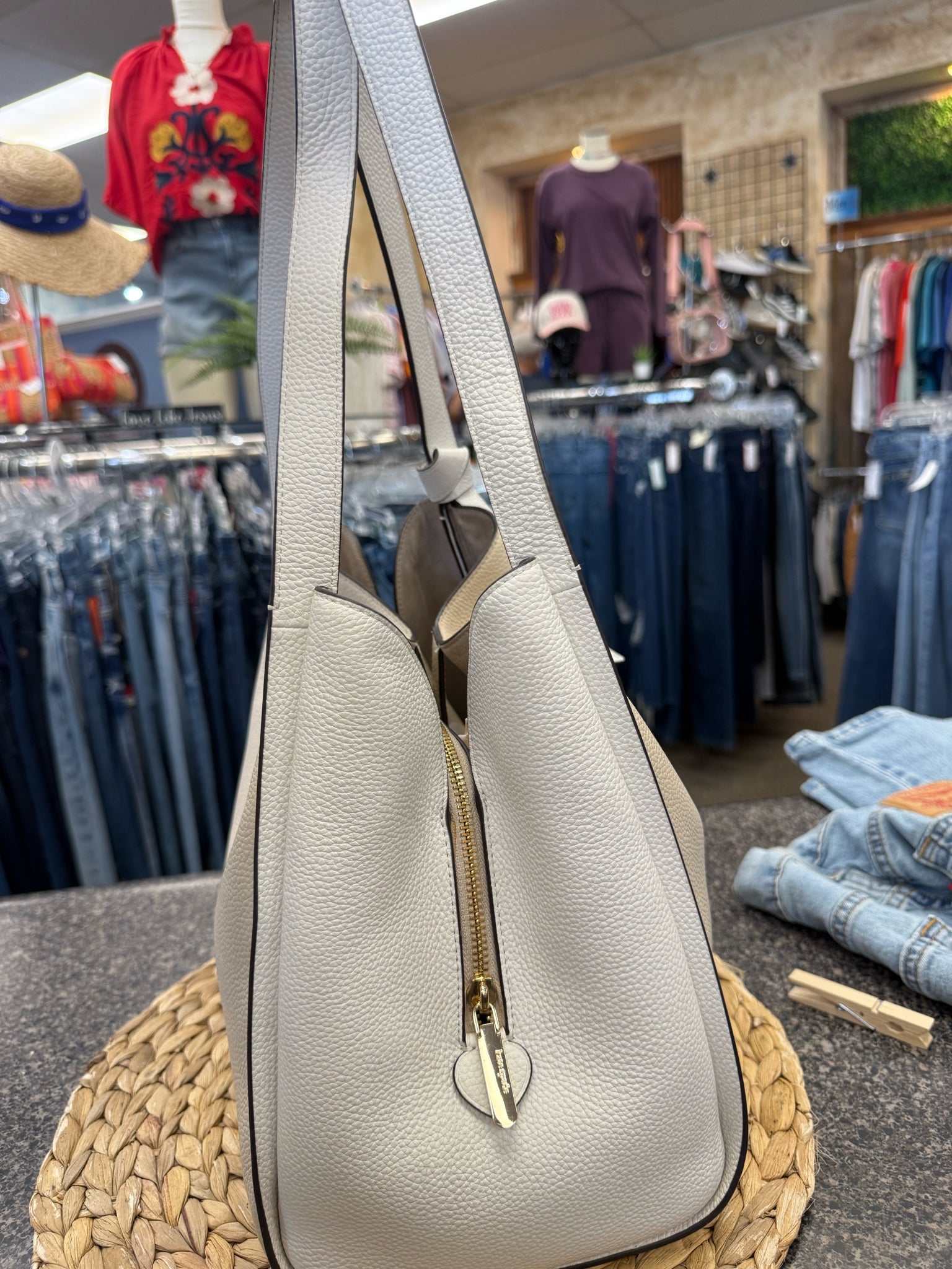 Pre-owned KATE SPADE Cream Tan Shoulder Designer Purse