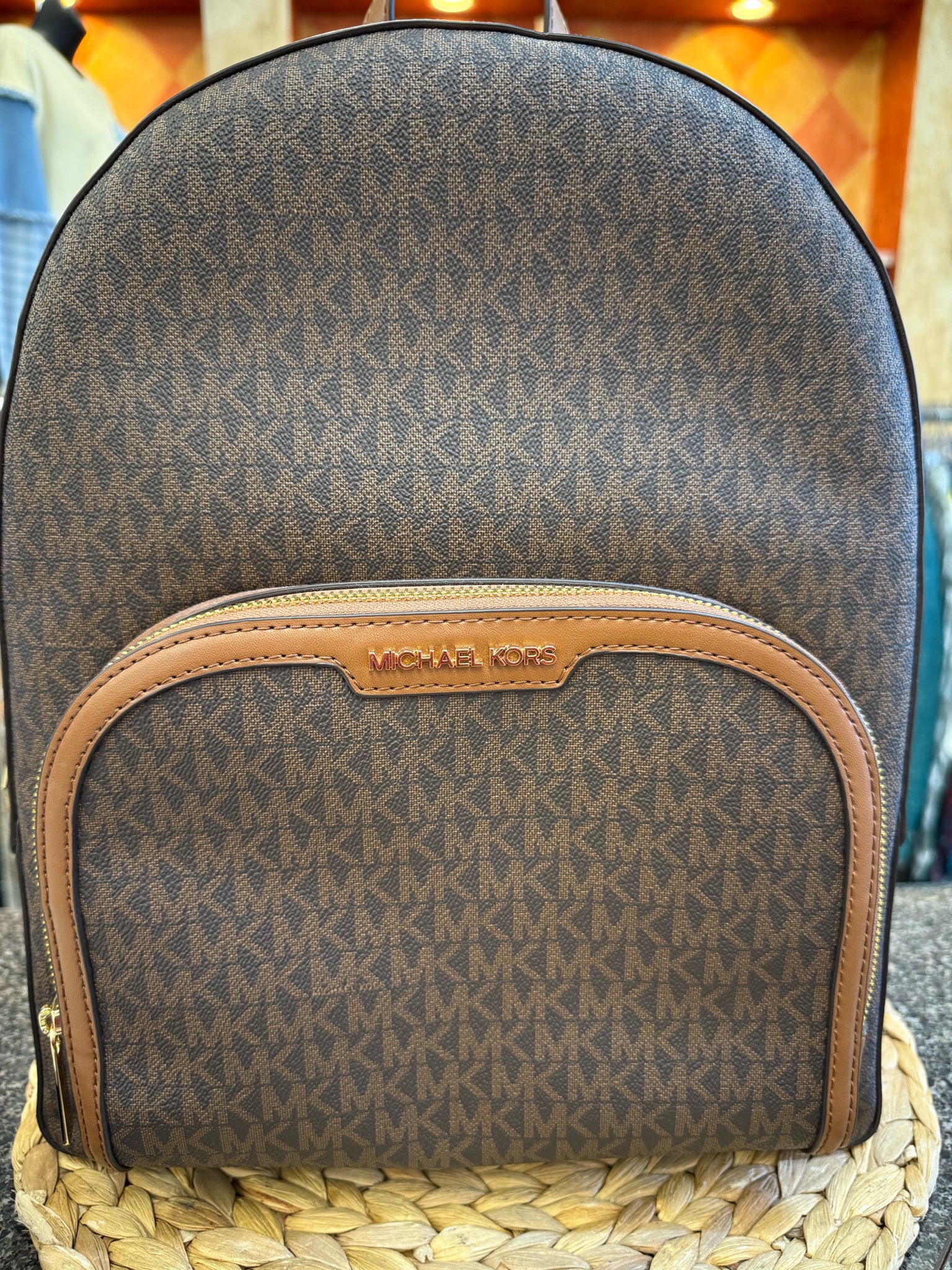 Pre-owned MICHAEL KORS Brown Signature Tan Backpack Designer Purse