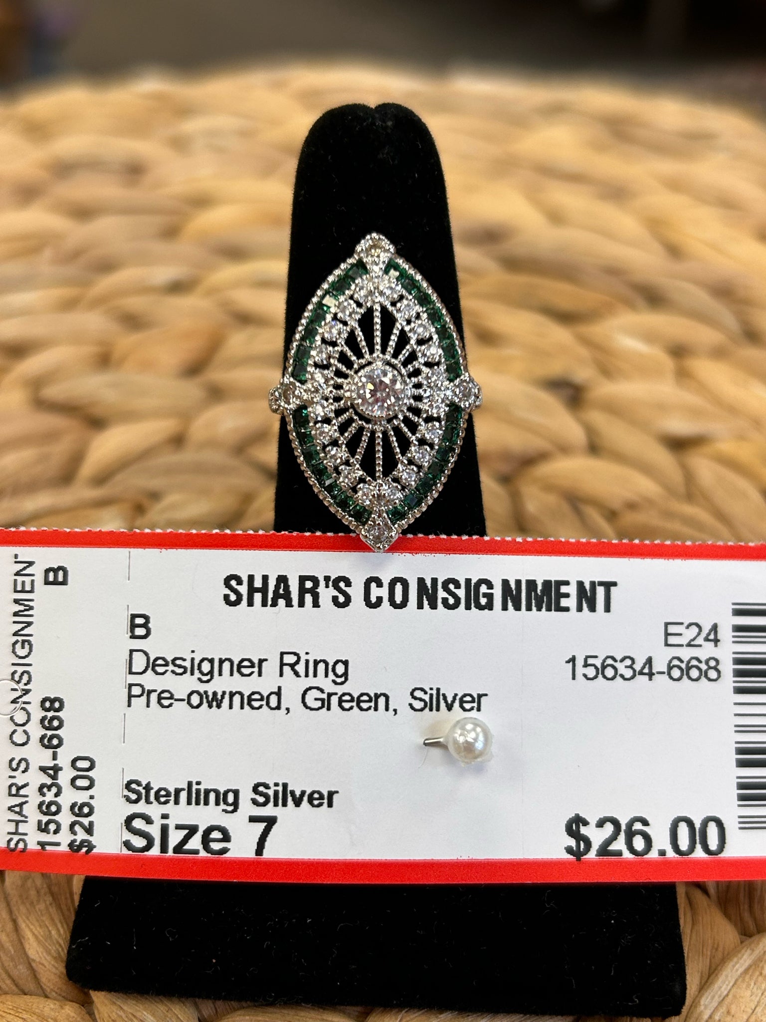Pre-owned Sterling Silver Green Silver Ring Size 7 Designer Ring