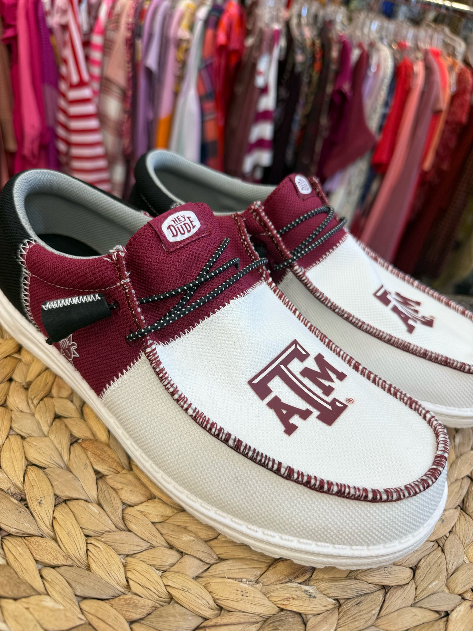 Pre-owned HEY DUDE White Wine SHOE SIZE 10 MENS Shoes