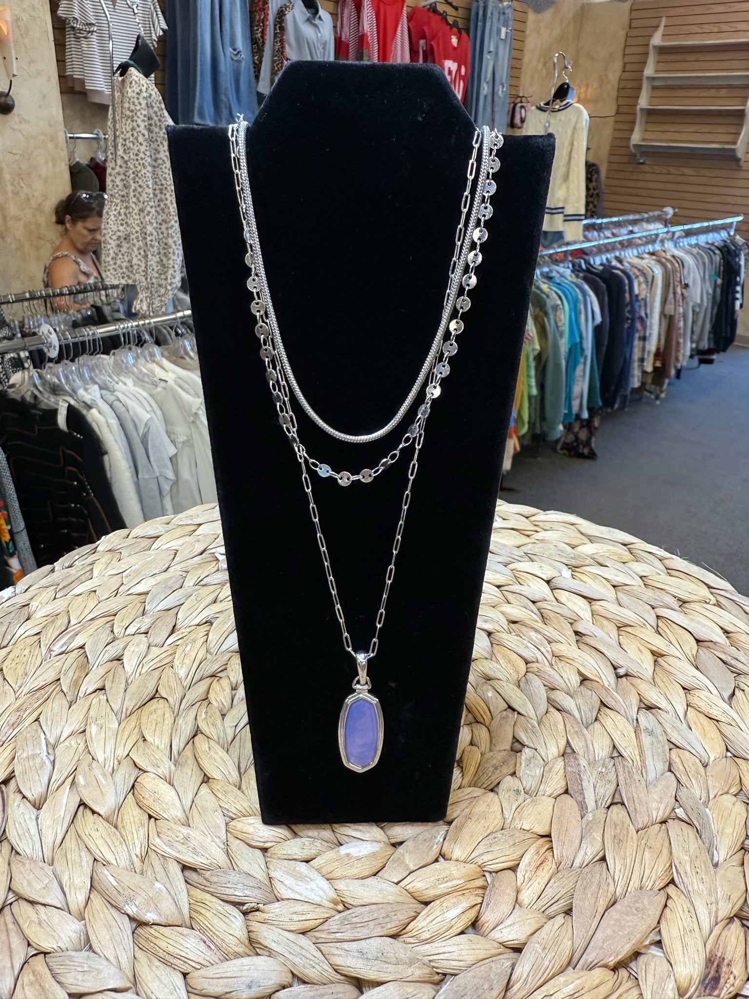 Pre-owned KENDRA SCOTT Silver Lavender Designer Necklace