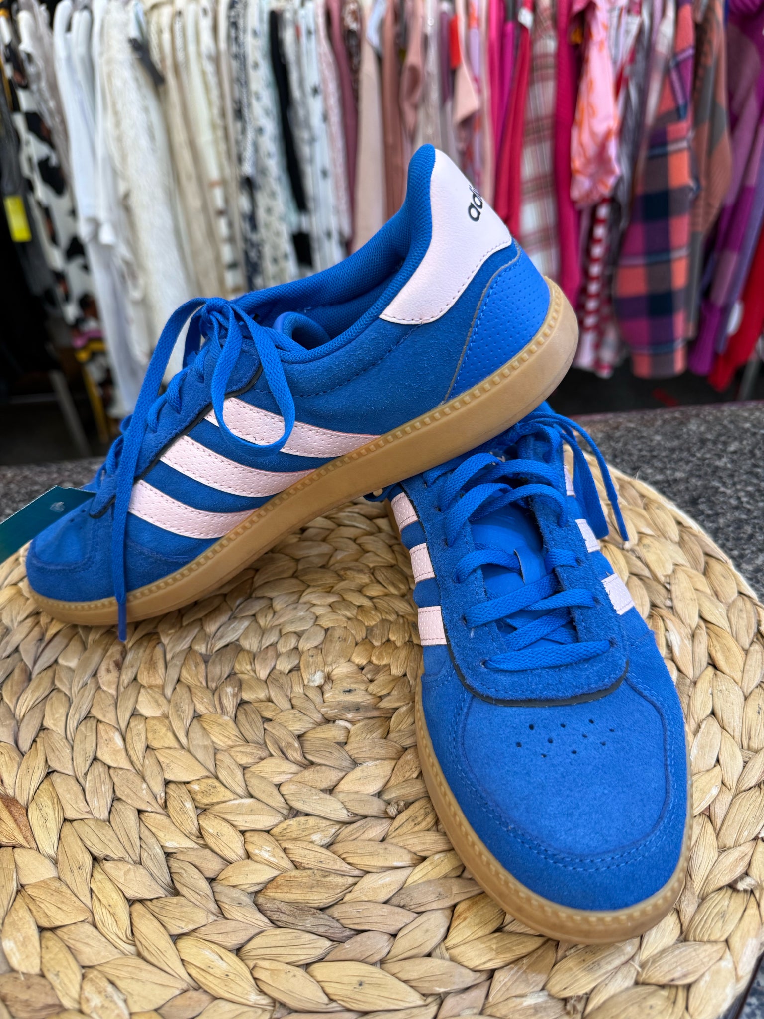 Pre-owned ADIDAS Blue Pink Trim Size 8 Designer Sneaker