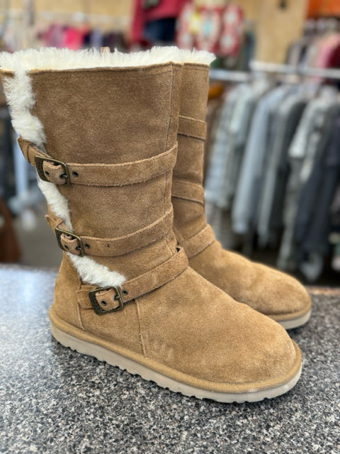 Pre-owned UGG Tan Cream Trim Size 6 Boot