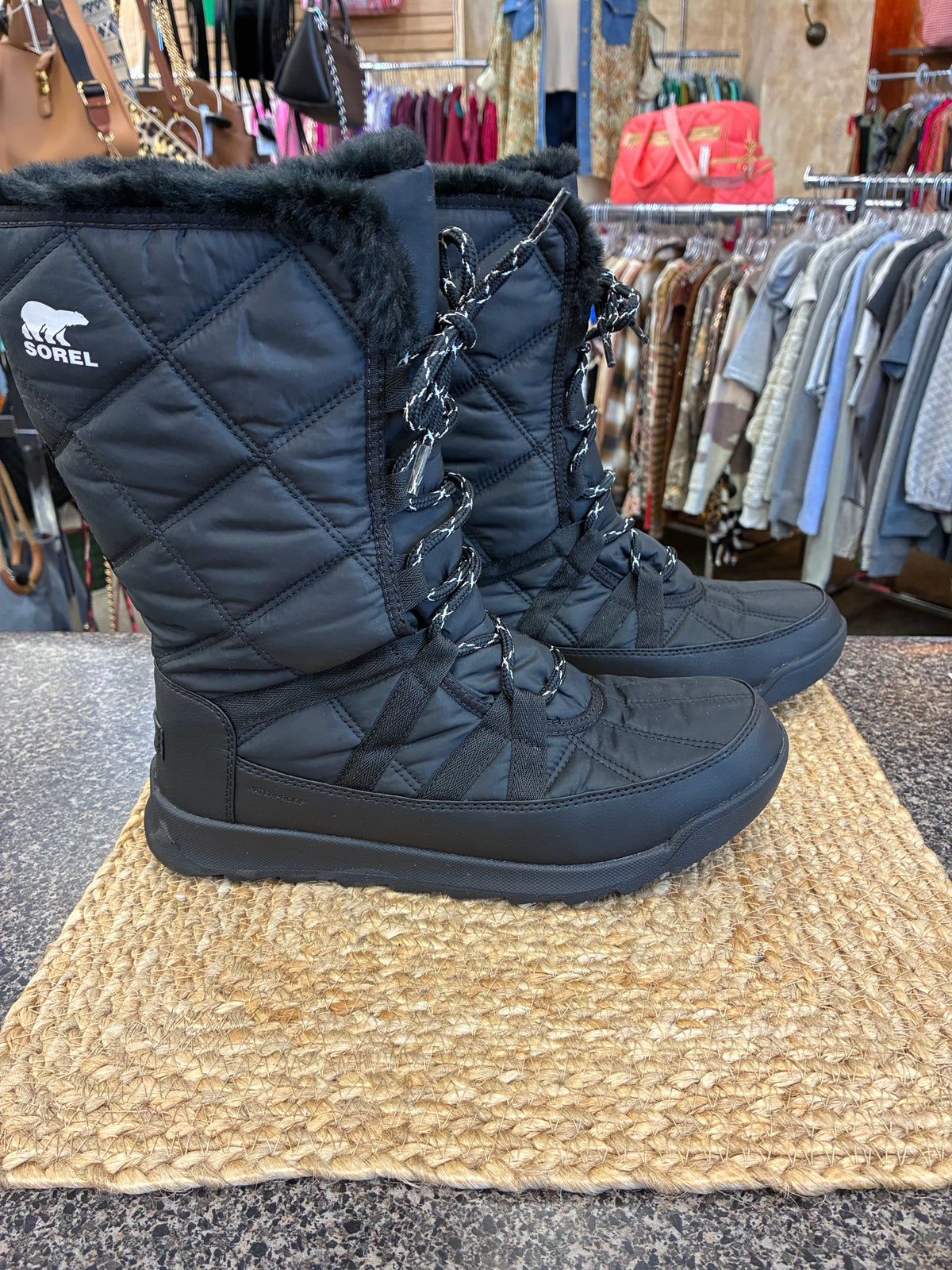 Pre-owned SOREL Black Size 9.5 Designer Boot