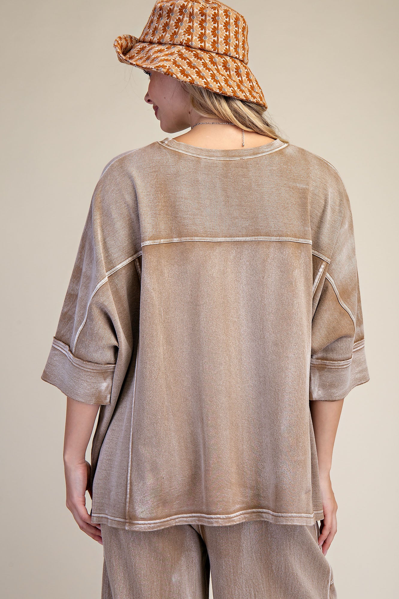 New EASEL Tan blend Size M/L Short Sleeve Blouse