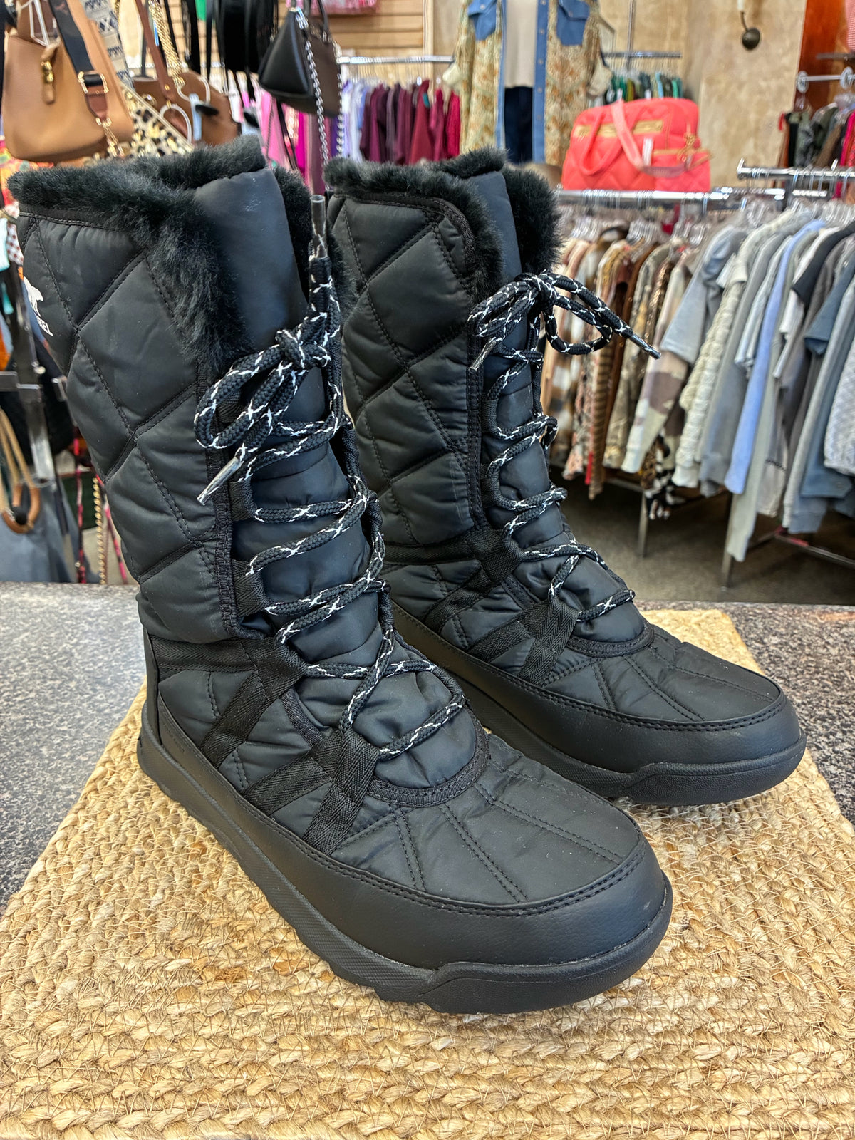 Pre-owned SOREL Black Size 9.5 Designer Boot